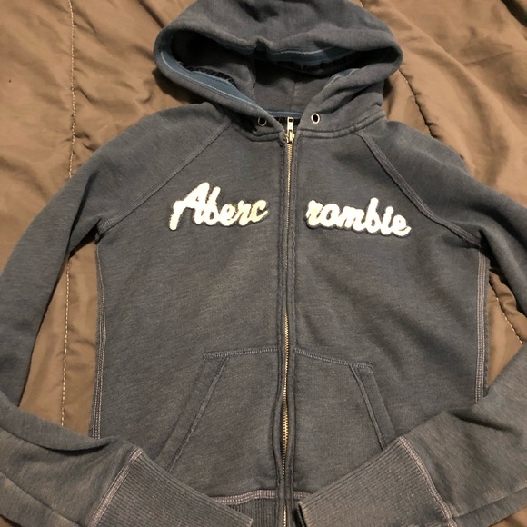 Abercrombie and Fitch sweater - Picture 3 of 4